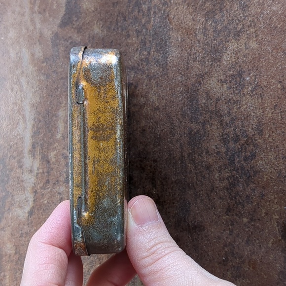 Nottingham Eucalyptus & Menthol Pastilles Tin - Picture 4 of 4